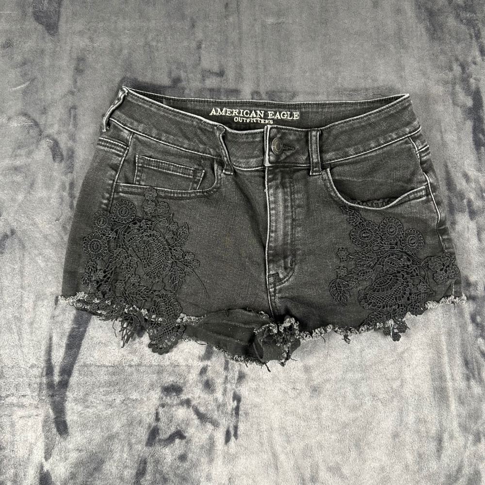 American Eagle Denim Shorts Womens 8 Black Lace Applique Hi-Rise Shortie Cut Off